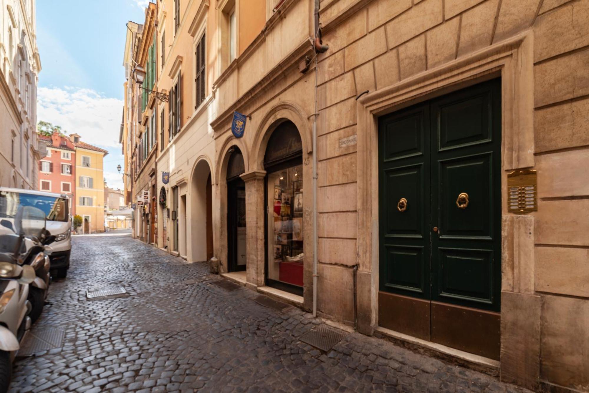Apartment With Terrace In Via Del Pellegrino - Fromhometorome Roma Exterior foto