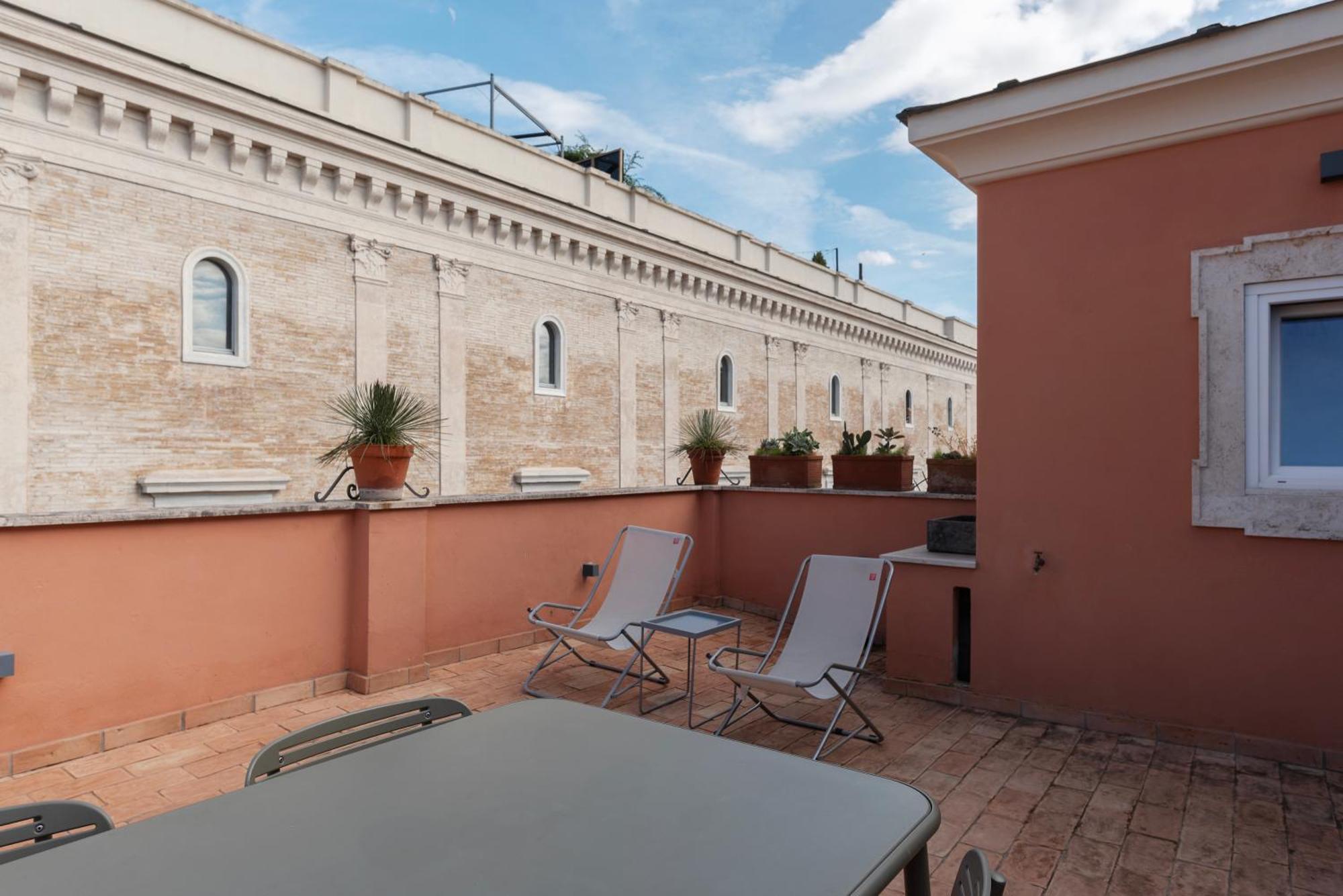 Apartment With Terrace In Via Del Pellegrino - Fromhometorome Roma Exterior foto